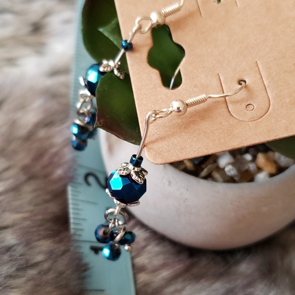 Earrings - Picture 2 of 3